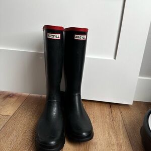 Argyle rain boots black
